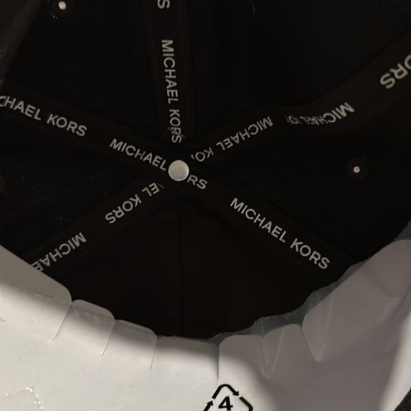 MK SIGNATURE LOGO BASEBALL Cap - Picture 6 of 7